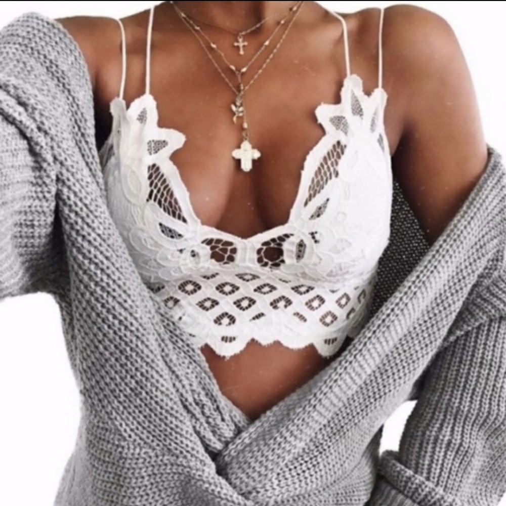 "ADELLE" White Crochet/Lace Bralette & Crop - Picture 3 of 8